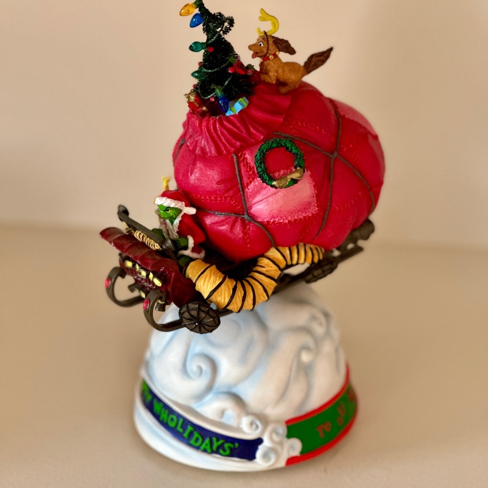 Dept 56 the Grinch “Musical Sleigh”